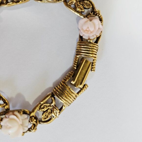 Vintage Goldette Signed '60s Victorian Revival Porcelain Rose Floral Bracelet - Picture 4 of 7